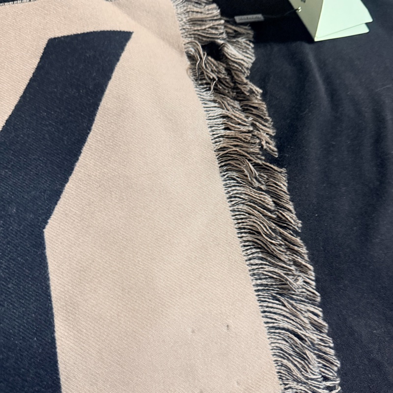 全新BURBERRY羊毛圍巾-11