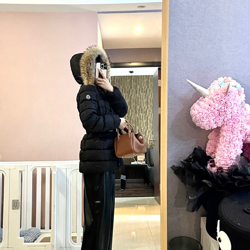 moncler GENE GIUBBOTTO 貉子毛 橄欖綠 羽絨 羽絨外套 防風外套 夾克 外套-3