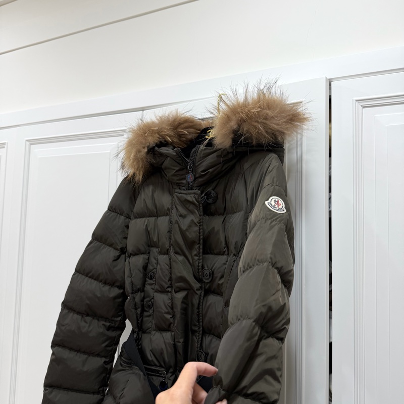 moncler GENE GIUBBOTTO 貉子毛 橄欖綠 羽絨 羽絨外套 防風外套 夾克 外套-8
