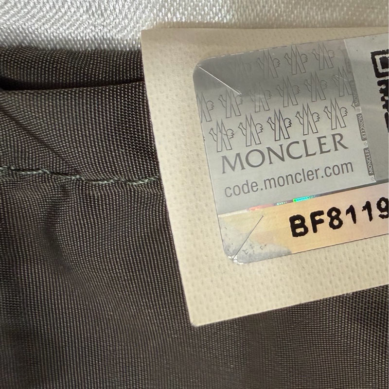 moncler GENE GIUBBOTTO 貉子毛 橄欖綠 羽絨 羽絨外套 防風外套 夾克 外套-21