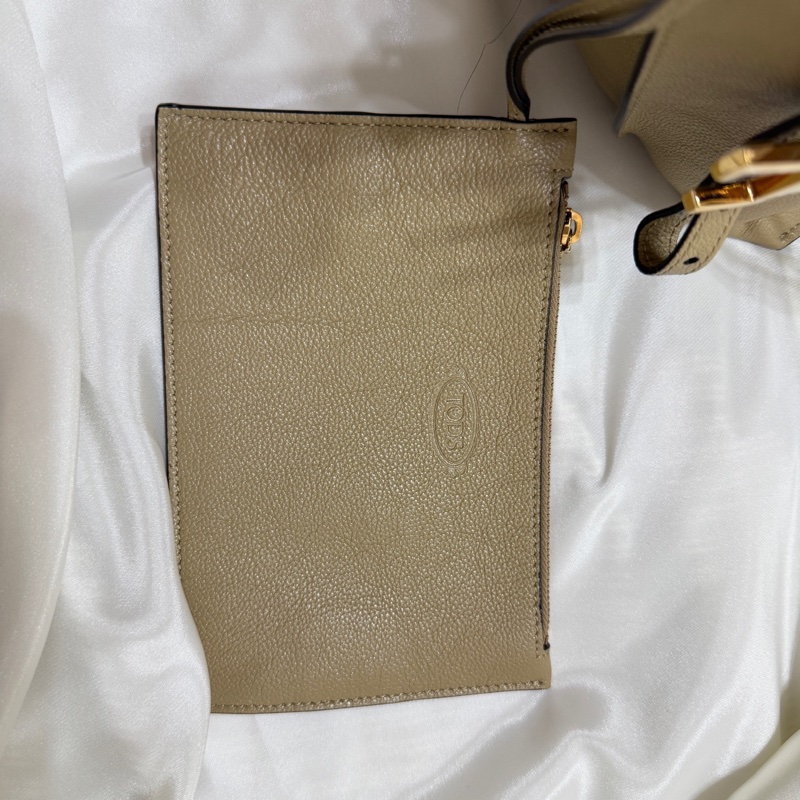 TOD S Timeless 迷你款 T字釦帶小牛皮手提/斜背托特包-12