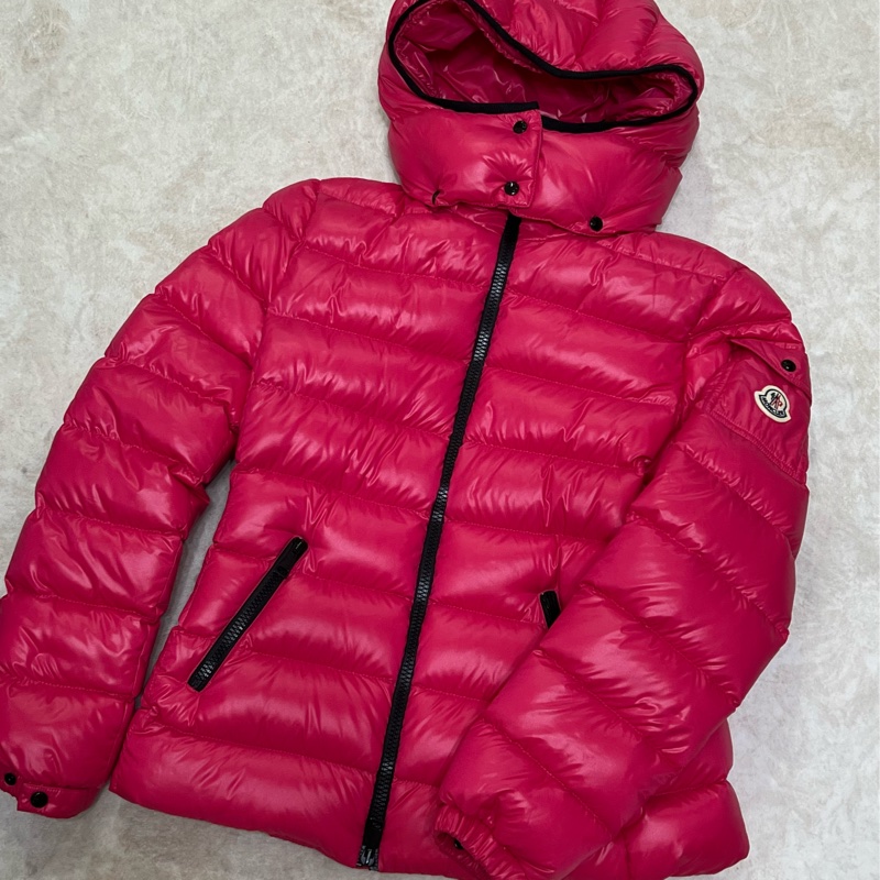 Moncler 桃紅色連帽羽絨外套 厚款-0