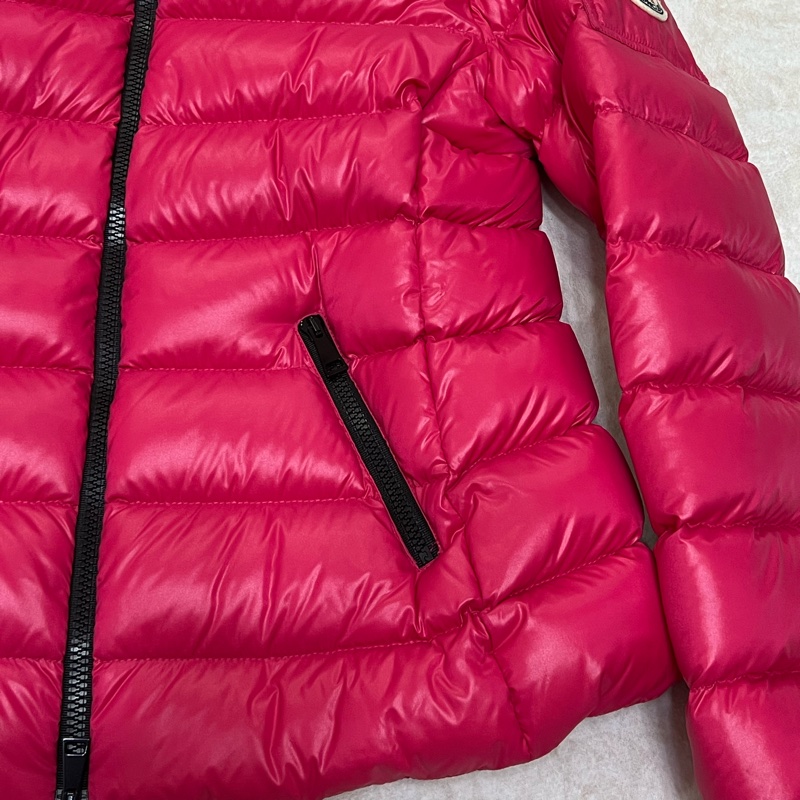 Moncler 桃紅色連帽羽絨外套 厚款-2