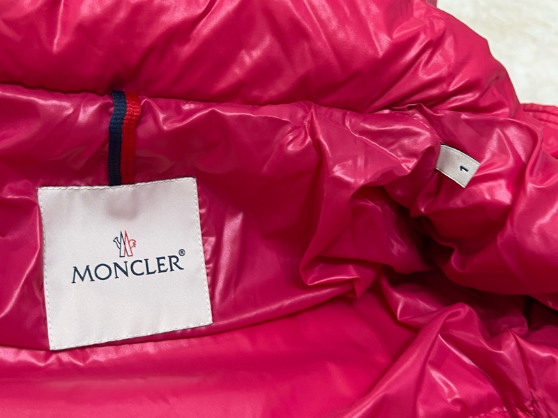 Moncler 桃紅色連帽羽絨外套 厚款-14