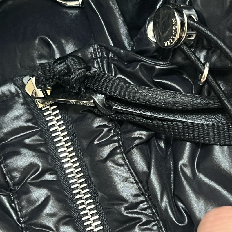 Moncler Genius 1952 21 尼龍羽絨外套 時尚又保暖-15