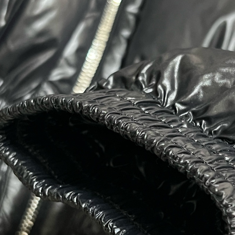 Moncler Genius 1952 21 尼龍羽絨外套 時尚又保暖-18