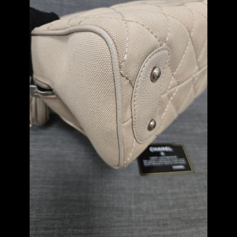 Chanel 香奈兒 奶油色帆布菱格紋大雙C流蘇包 保齡球包 波士頓包-23