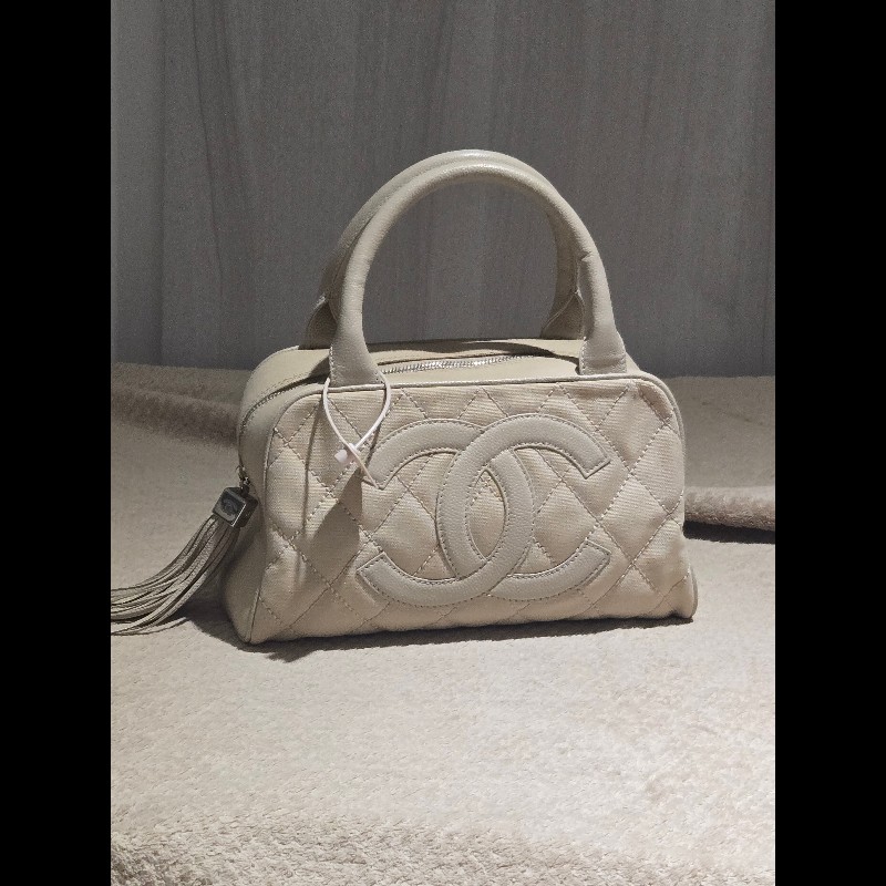 Chanel 香奈兒 奶油色帆布菱格紋大雙C流蘇包 保齡球包 波士頓包-5
