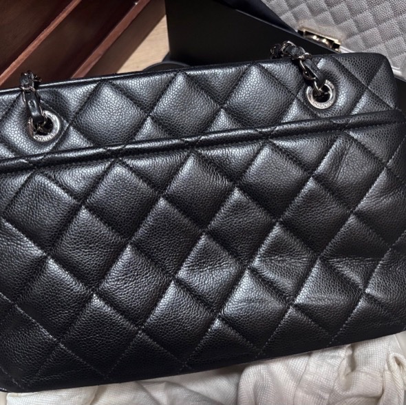 Chanel 荔枝皮托特包-11