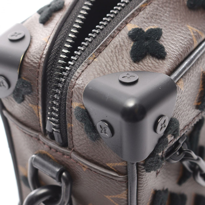 路易威登迷你軟箱斜背包 M68970 Monogram Tuftages BK-9