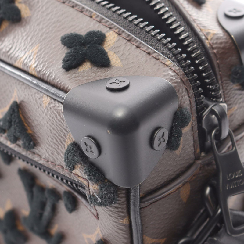 路易威登迷你軟箱斜背包 M68970 Monogram Tuftages BK-11