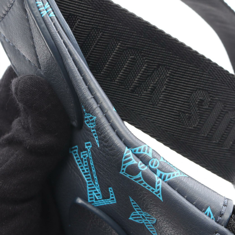 路易威登 Duo Sling 腰包 M46562 Monogram Shadow 灰色皮革-9