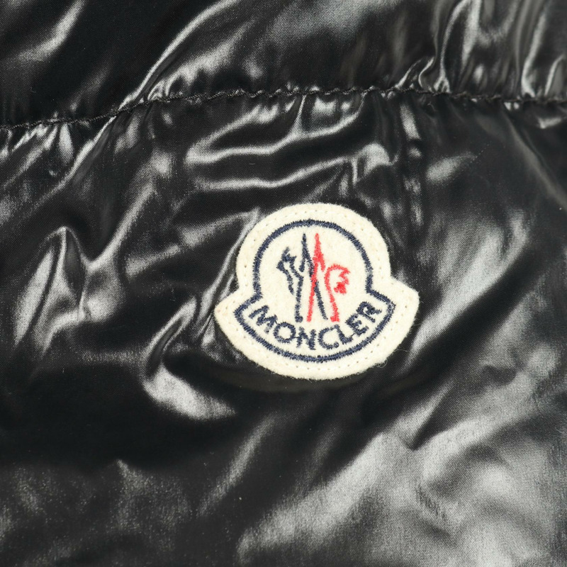 MONCLER 男士黑色尼龍聚酯羽絨外套（二手）-7