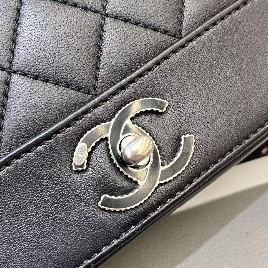 香奈兒/Chanel 黑銀羊皮菱格紋琺瑯扣cf口翻蓋鏈條包-11