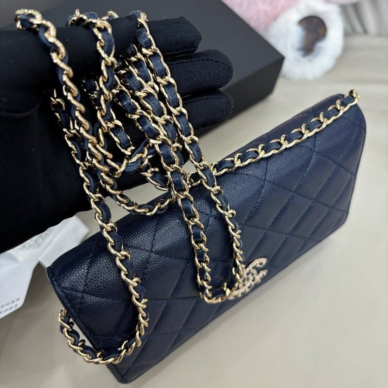 近新品 香奈兒/Chanel 深藍色鑽扣woc 荔枝紋牛皮鏈條包 芯片款-4