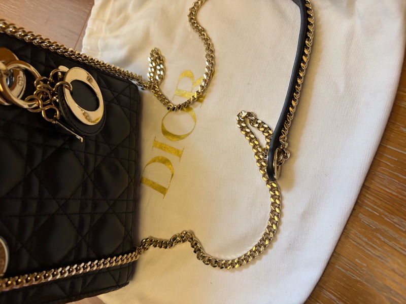 Dior mini Lady Dior 附鏈帶迷你黛妃包-12