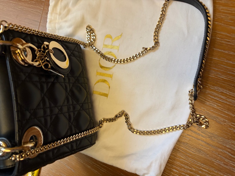 Dior mini Lady Dior 附鏈帶迷你黛妃包-13