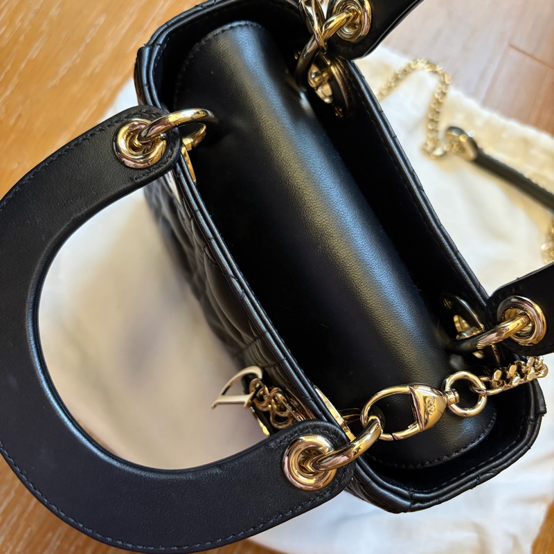 Dior mini Lady Dior 附鏈帶迷你黛妃包-14