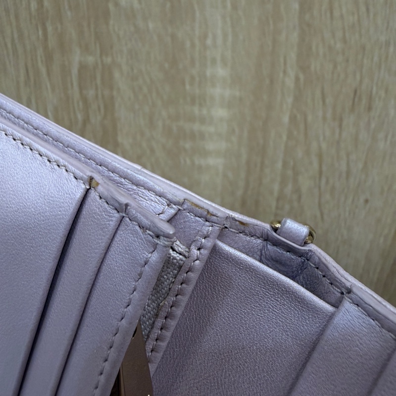 Dior 珠光粉金釦Dior Gardenia 4卡對釦短夾-13