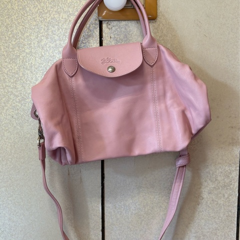 限時大降價～Longchamp 絕版小羊皮 S號 淡粉色95成新 唯底部四角微磨損（正常使用痕跡）