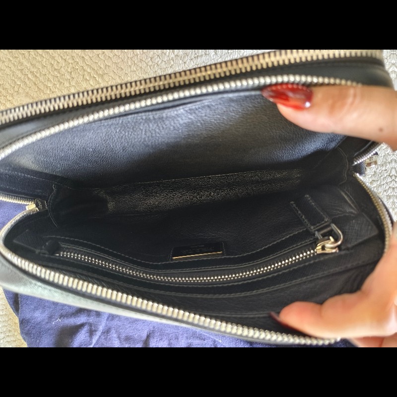 PRADA 黑色 Saffiano 皮革手拿包／手腕包｜附原廠卡｜男女皆適用-5