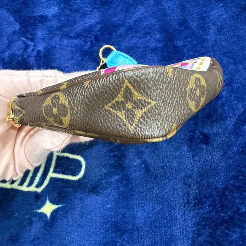 LV限量 Vivienne Mini Pochette配件包-4