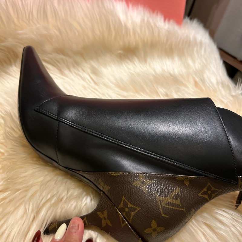 9成8新LV高跟靴38號-1