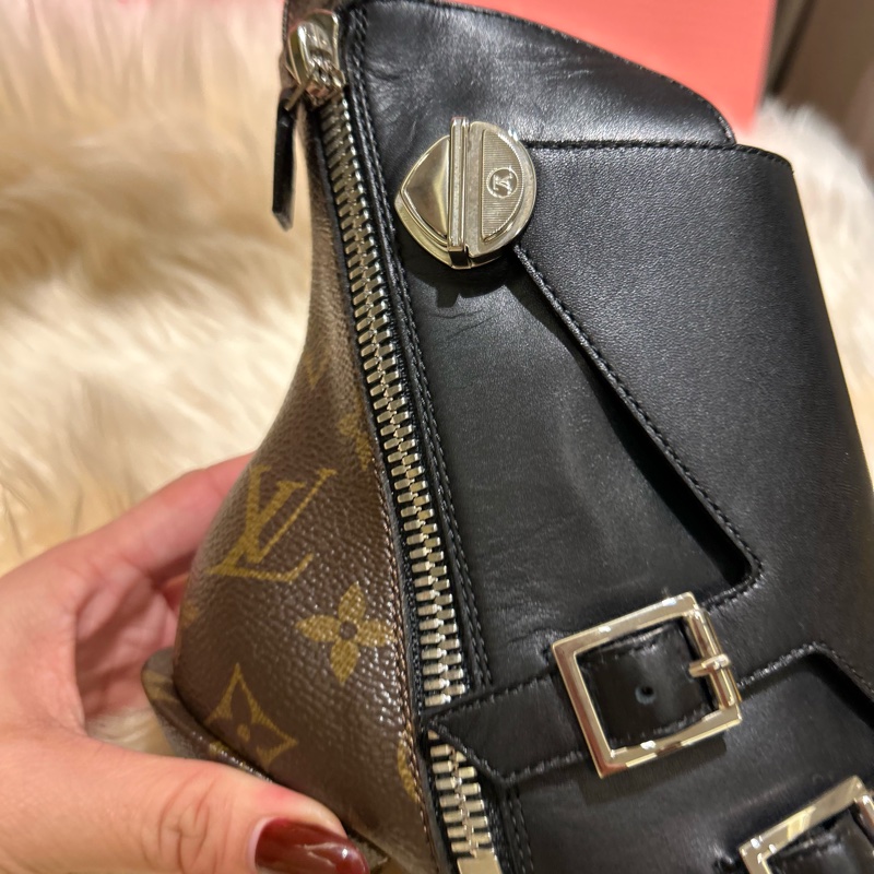 9成8新LV高跟靴38號-5