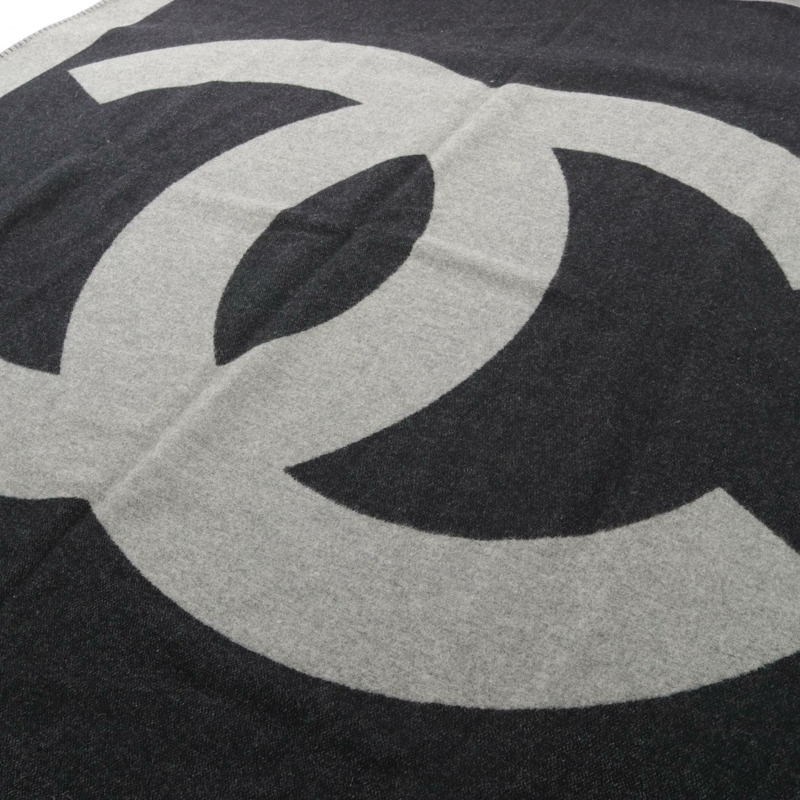 香奈兒運動系列 COCO 標誌羊毛羊絨毯子披肩灰色二手女士 CC-2