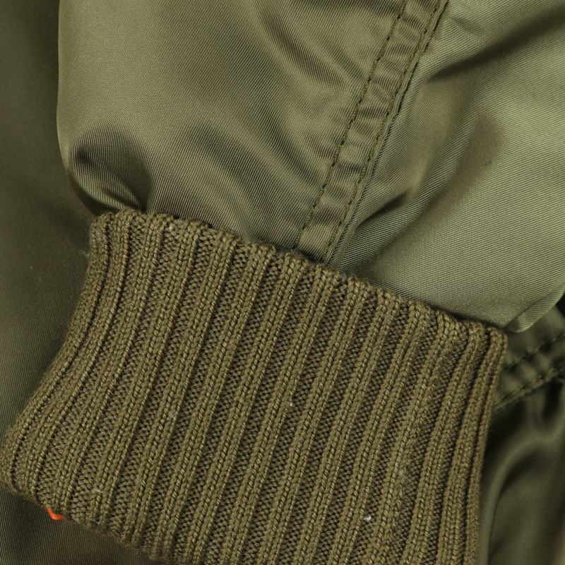 Miu Miu 卡其色尼龍羽絨服，二手女款-4