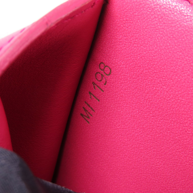 LOUIS VUITTON Taurillon Capucines Compact Trifold Wallet金扣錢包-16