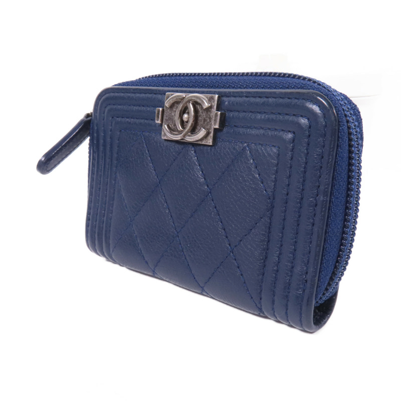 CHANEL 牛皮皮革Boy Card Case銀扣卡片套-2