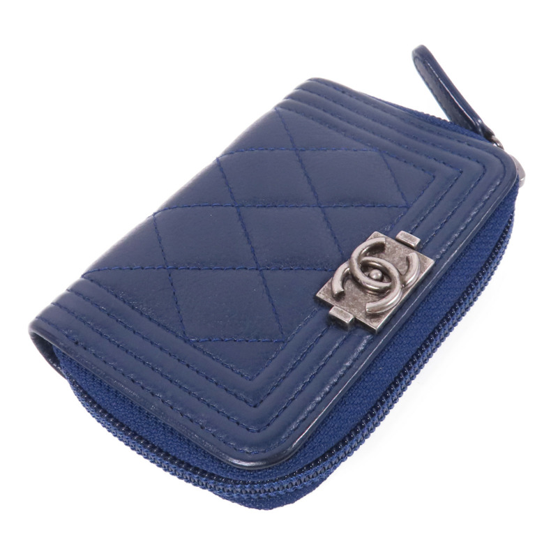 CHANEL 牛皮皮革Boy Card Case銀扣卡片套-4