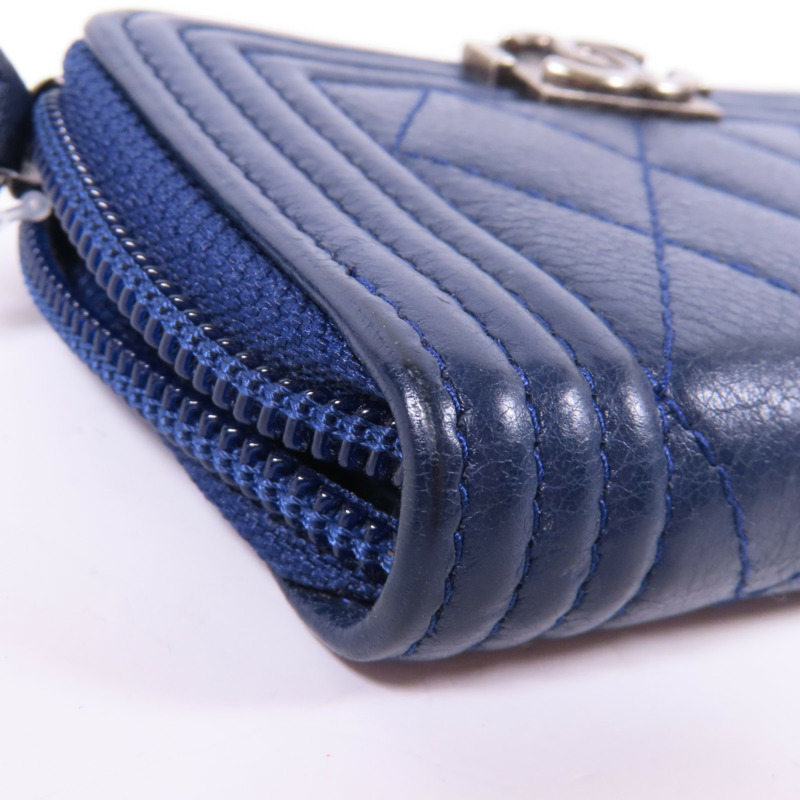 CHANEL 牛皮皮革Boy Card Case銀扣卡片套-6