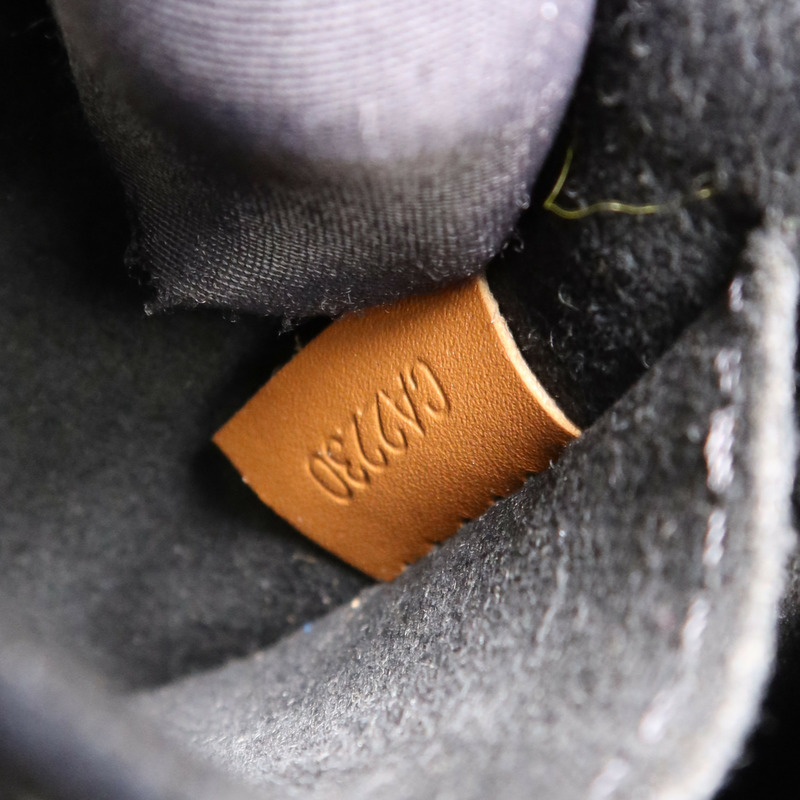 LOUIS VUITTON Monogram Reverse Dauphine MM金扣肩背袋-13