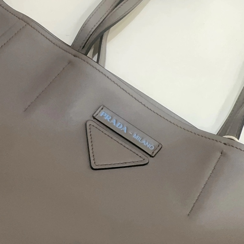 Prada 大號 灰色 牛皮 托特包 尺寸約46*33-4