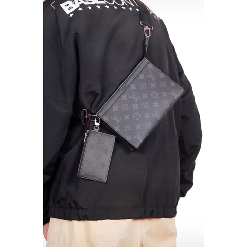 LV Louis Vuitton M81124 黑武士 二合一 斜背包