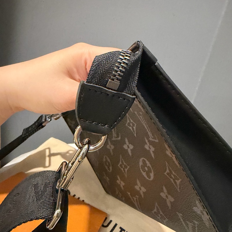 LV Louis Vuitton M81124 黑武士 二合一 斜背包-26