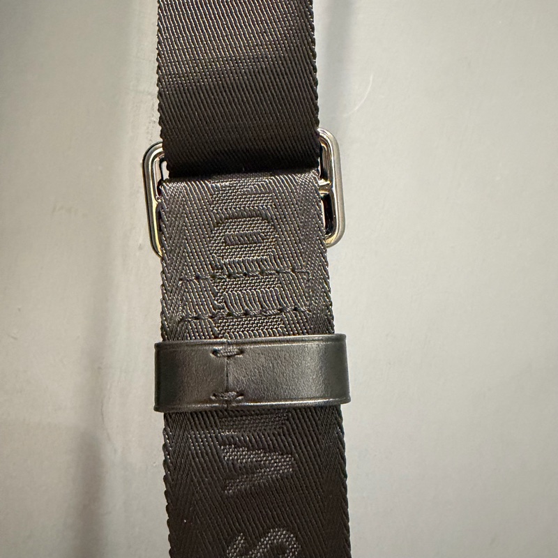 LV Louis Vuitton M81124 黑武士 二合一 斜背包-36