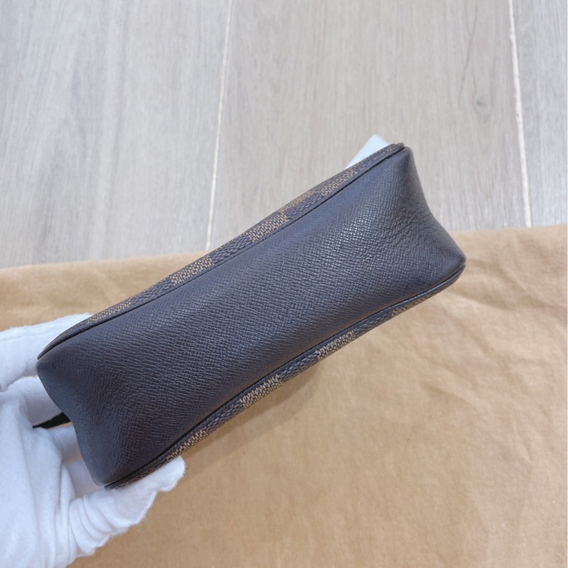 LV 棕棋盤格 方胖子 尺寸約16x14-7