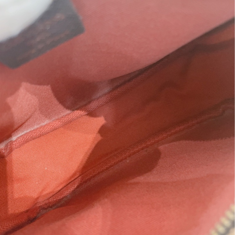 LV 棕棋盤格 方胖子 尺寸約16x14-8