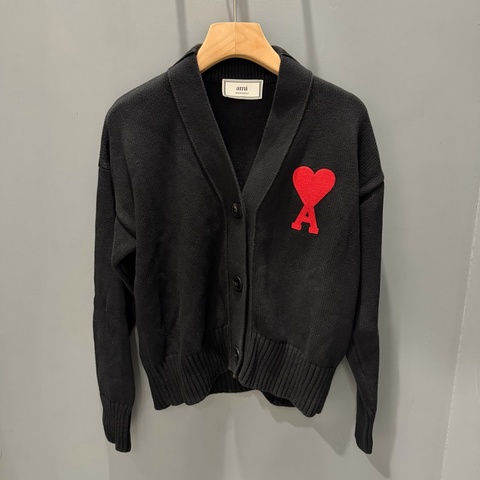 Ami 大愛心刺繡 針織外套 黑