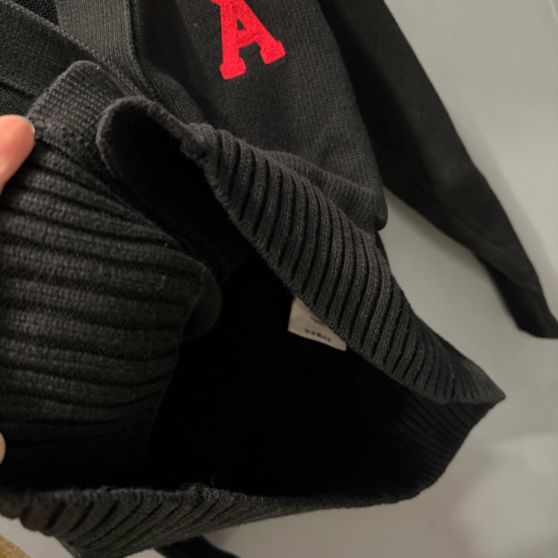 Ami 大愛心刺繡 針織外套 黑-5