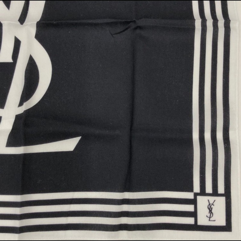 日本帶回YSL狀況良好中古絕版絲巾-4
