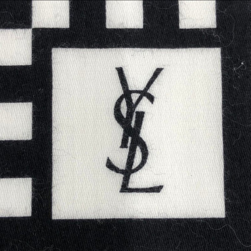 日本帶回YSL狀況良好中古絕版絲巾-5