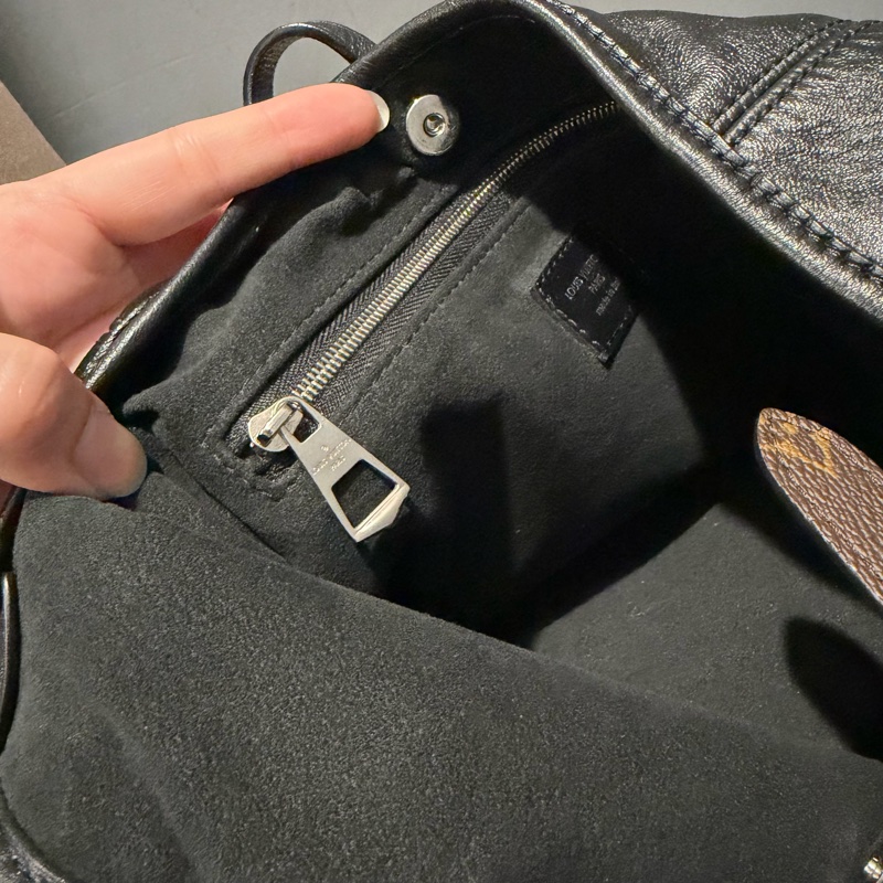 LV Louis Vuitton M24861 Carryall pm黑武士-38