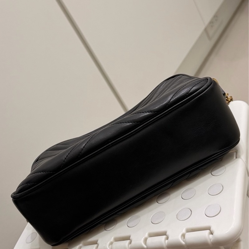 GUCCI Marmont相機包 - 斜背包/經典黑-8