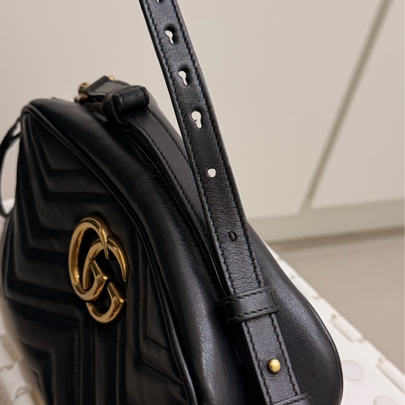 GUCCI Marmont相機包 - 斜背包/經典黑-14