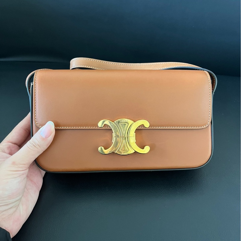 【95新 ✨ 全網最低價！】Celine 凱旋門Teen 腋下包焦糖色 經典保值款-3