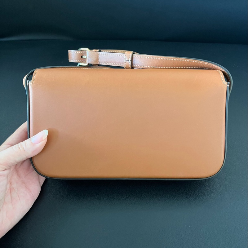 【95新 ✨ 全網最低價！】Celine 凱旋門Teen 腋下包焦糖色 經典保值款-4